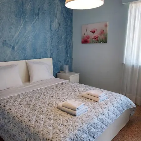 Oikika B10 Appartement Artemida  Buitenkant foto